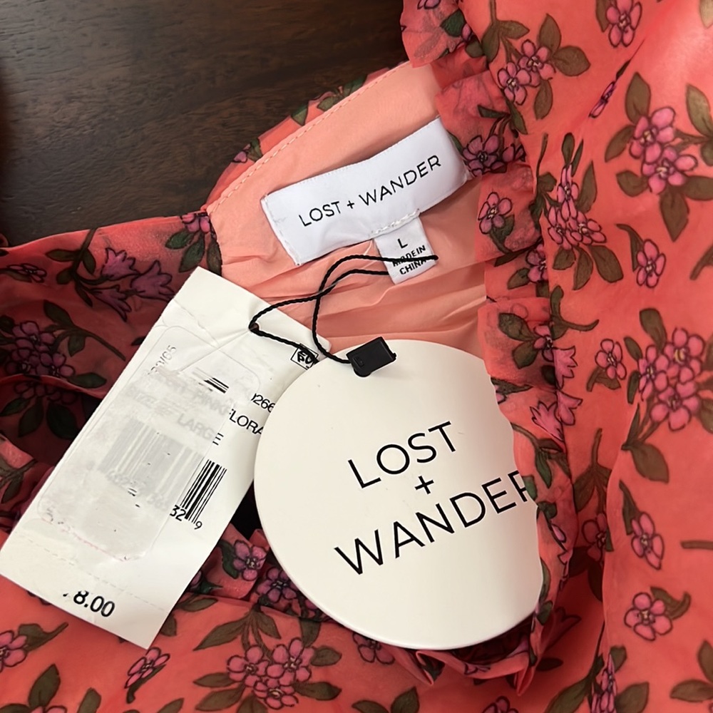 LOST + WANDER VENUS RISING TOP - Picture 12 of 12